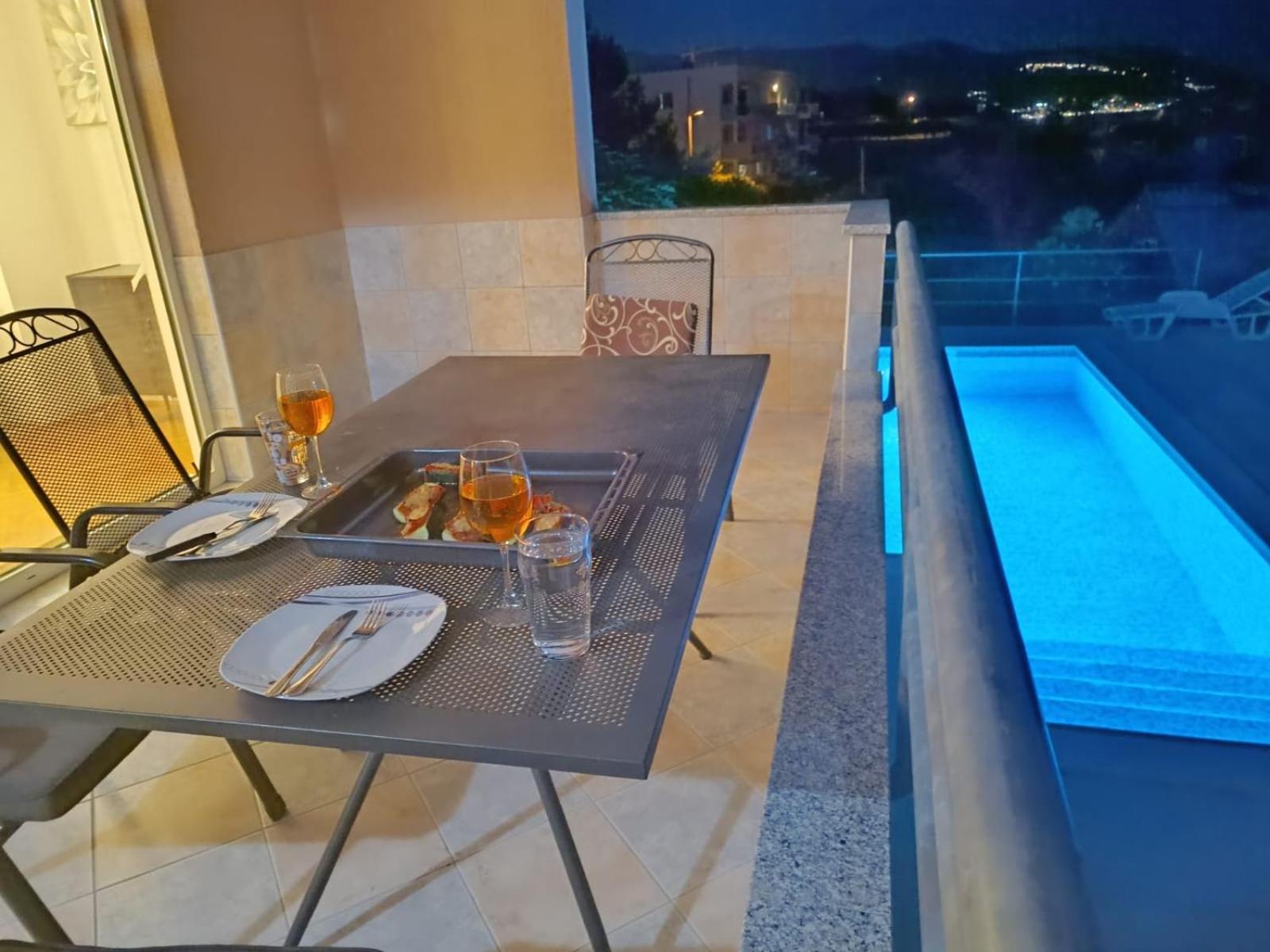 Apartment Lo - With Swimming Pool سبليت المظهر الخارجي الصورة