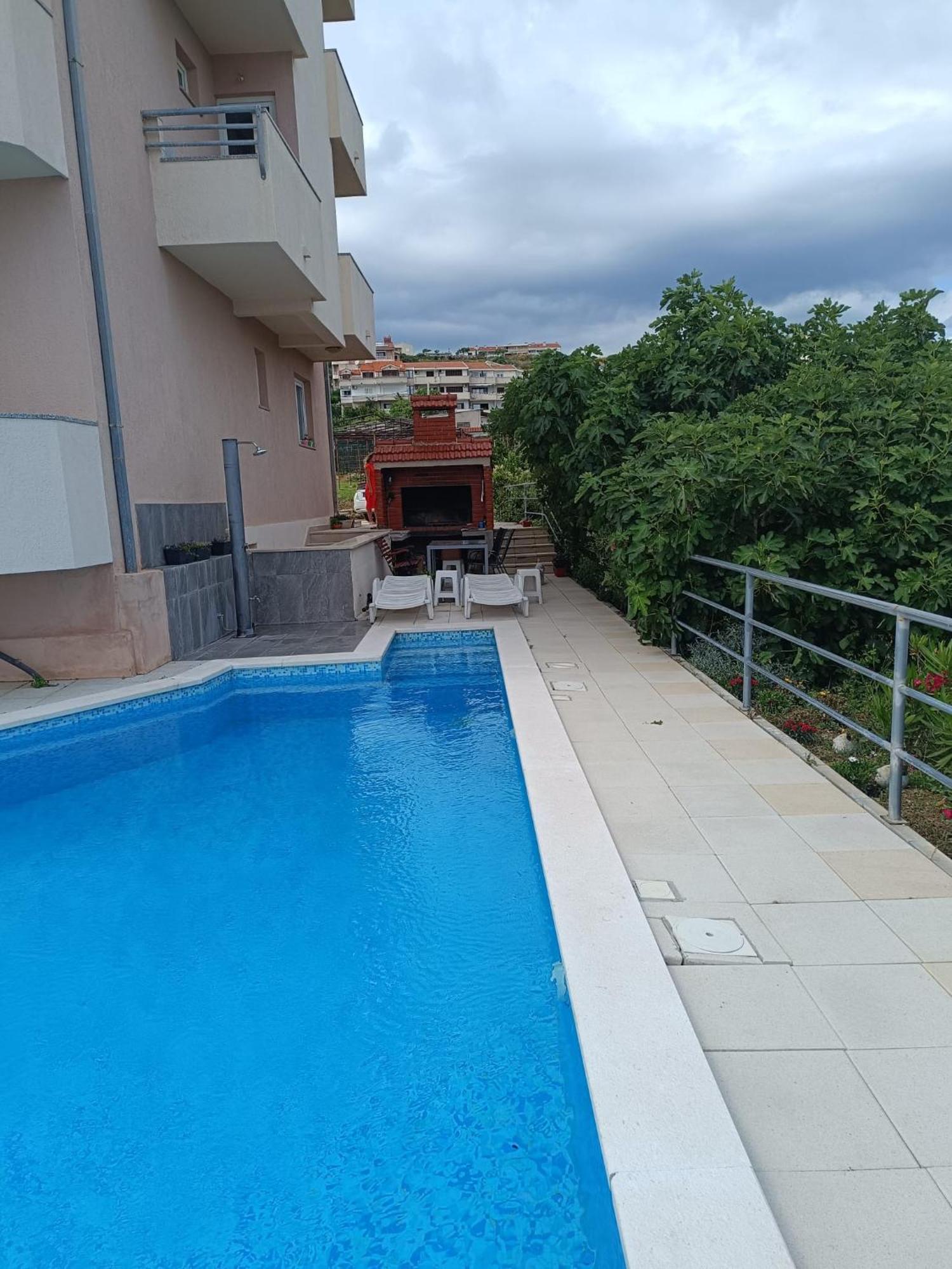 Apartment Lo - With Swimming Pool سبليت المظهر الخارجي الصورة
