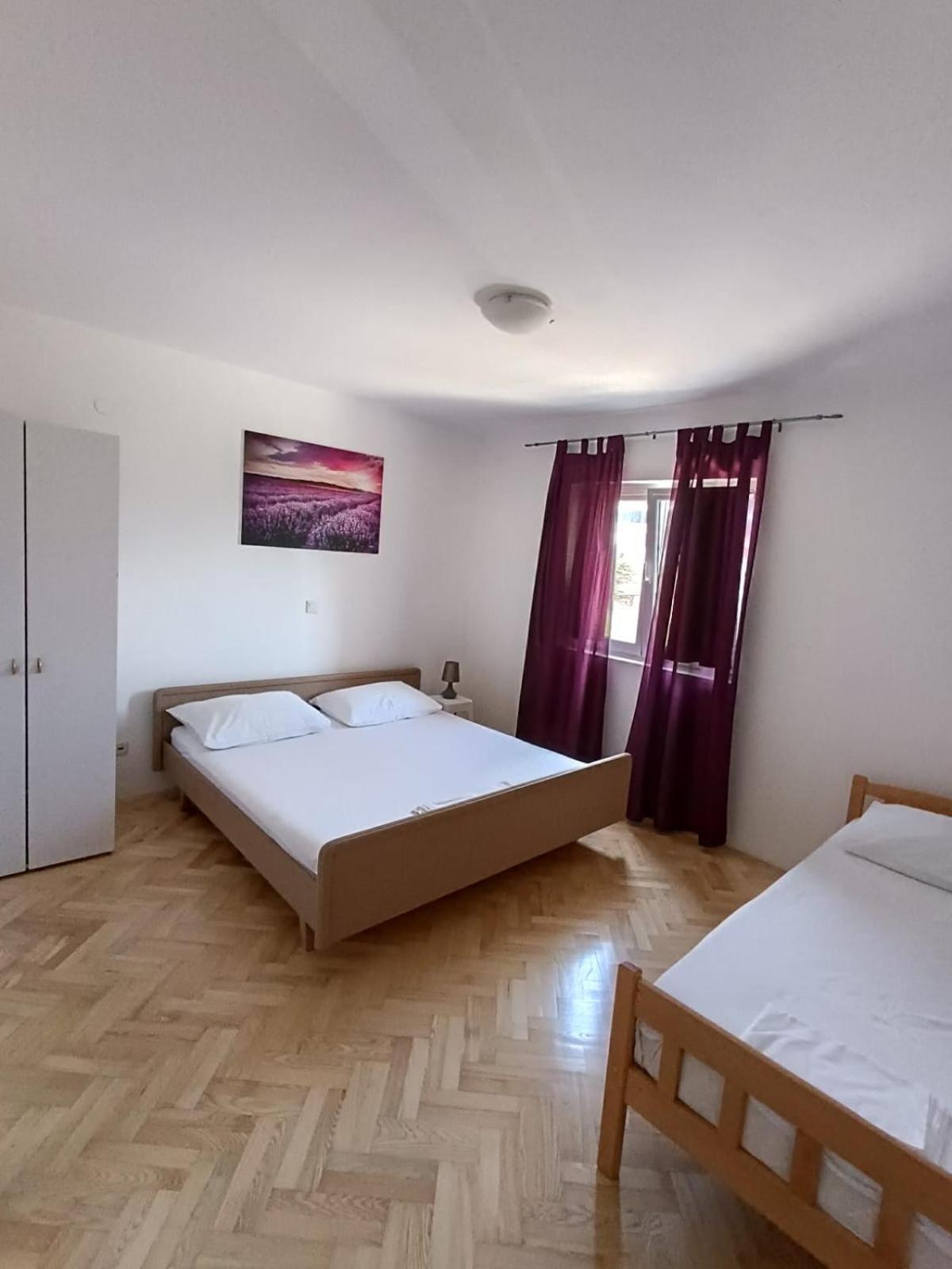 Apartment Lo - With Swimming Pool سبليت الغرفة الصورة